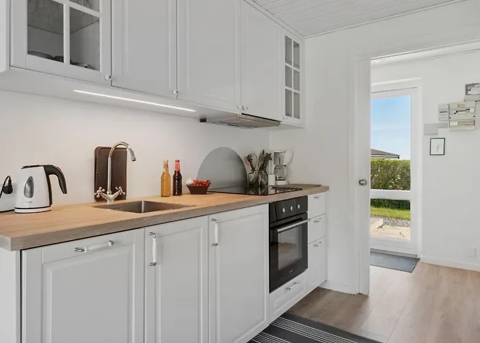 Kate - 300m From The Sea By Interhome *